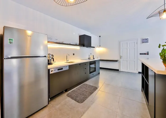 Apartment Nodus Tollens *